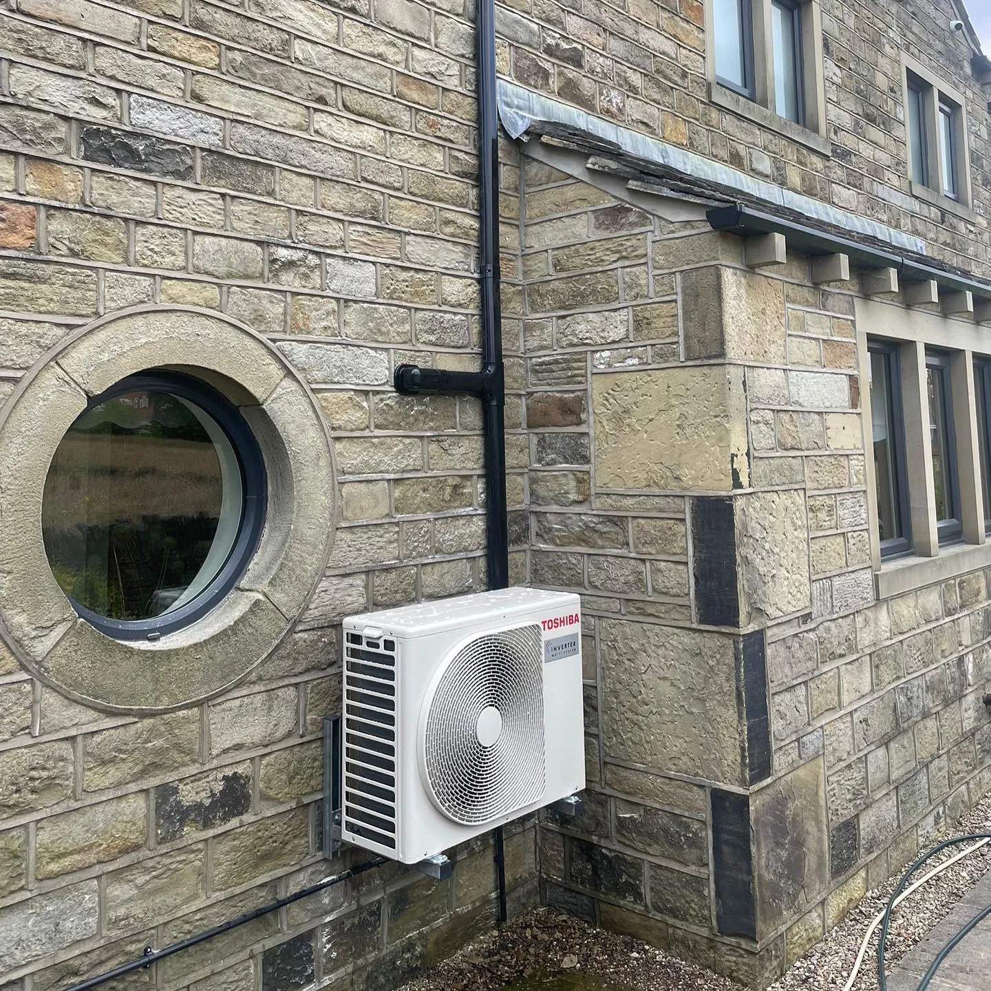 heat-sourced-air-pump