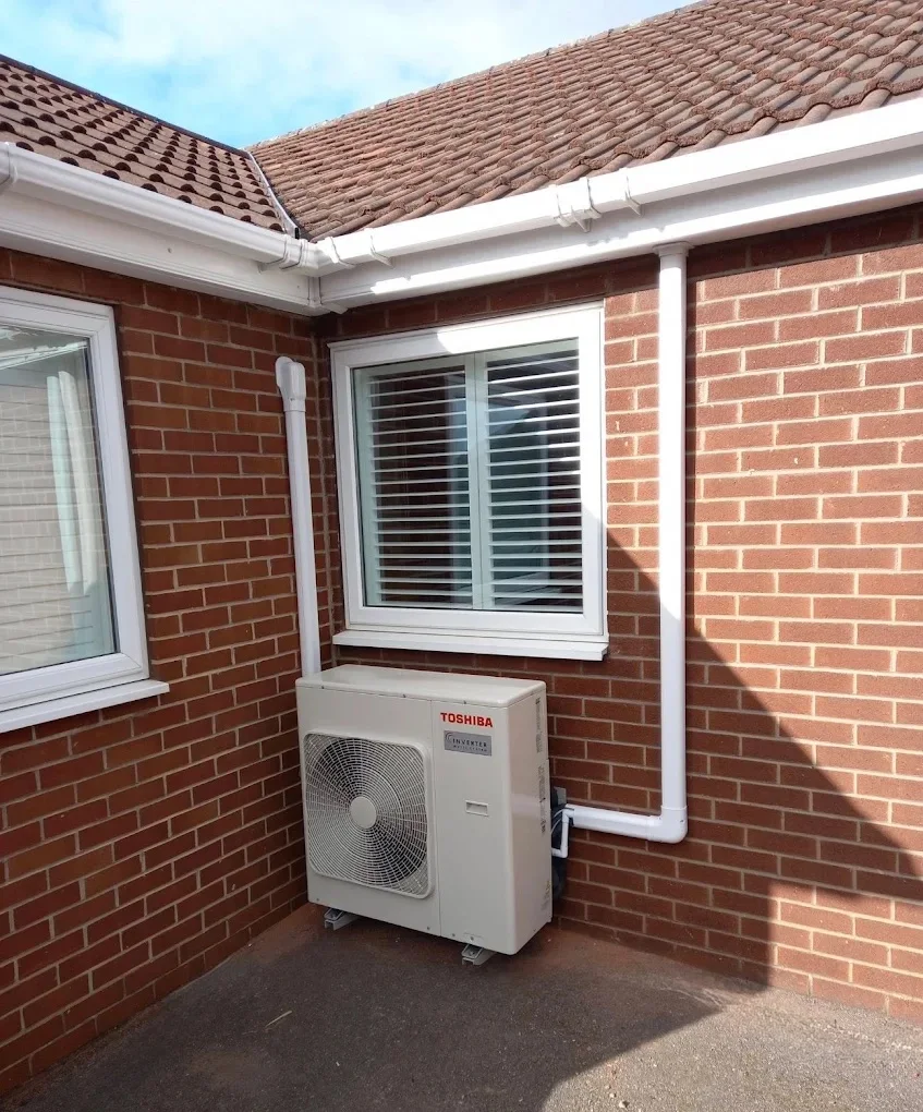 sleek toshiba condenser with clean piping